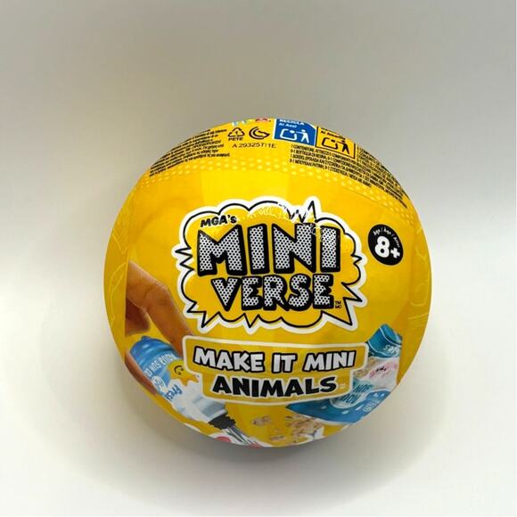 New MGA Miniverse Make it Mini Animals Series 1 - **PARROT** - Picture 3 of 6